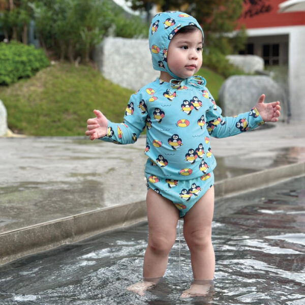 ชุดว่ายน้ำผ้าอ้อมในตัวลาย Penguin Baby rash Panty (cap/top/panty/pants)