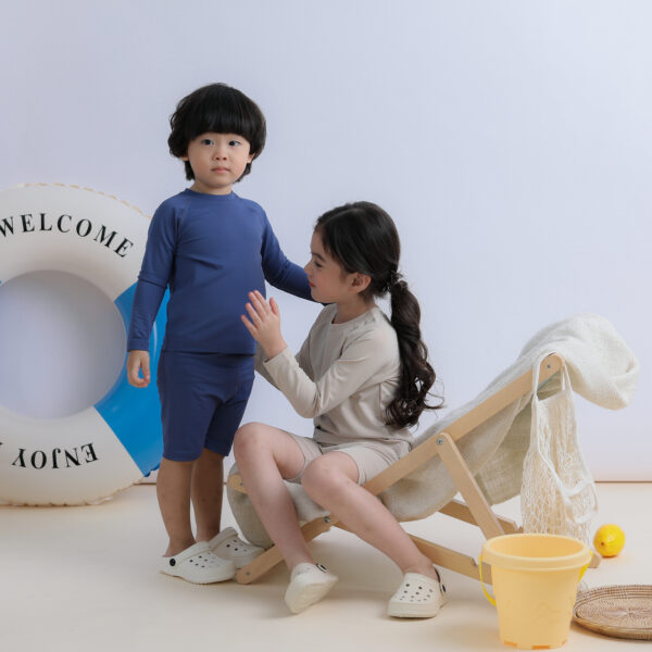 ชุดว่ายน้ำเด็ก Children Rash Guard