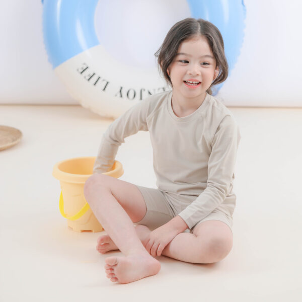 ชุดว่ายน้ำเด็ก Children Rash Guard